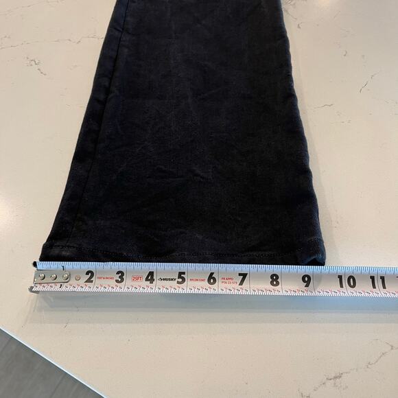 Good American Power Stretch Pull-On Flare Jeans in Black001 Size Small - Picture 11 of 11